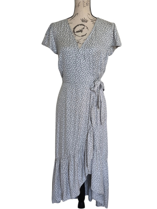 Abercrombie & Fitch Dresses & Skirts - Abercrombie & Fitch Midi Ruffle Wrap Dress size S grey white summer romantic